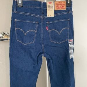 Levi’s 724 High Rise Straight